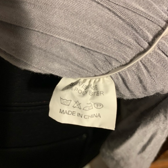 ❌SOLD🎃Patty Gray Batwing Ruched Top - Picture 8 of 9